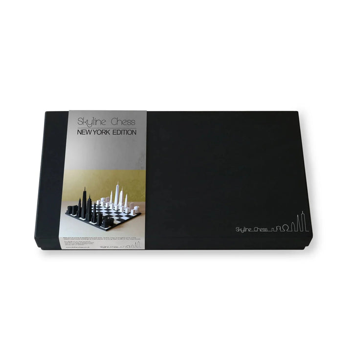 Schwarze Skyline Chess New York Edition Schachbox mit stilisiertem Schachbrett-Design