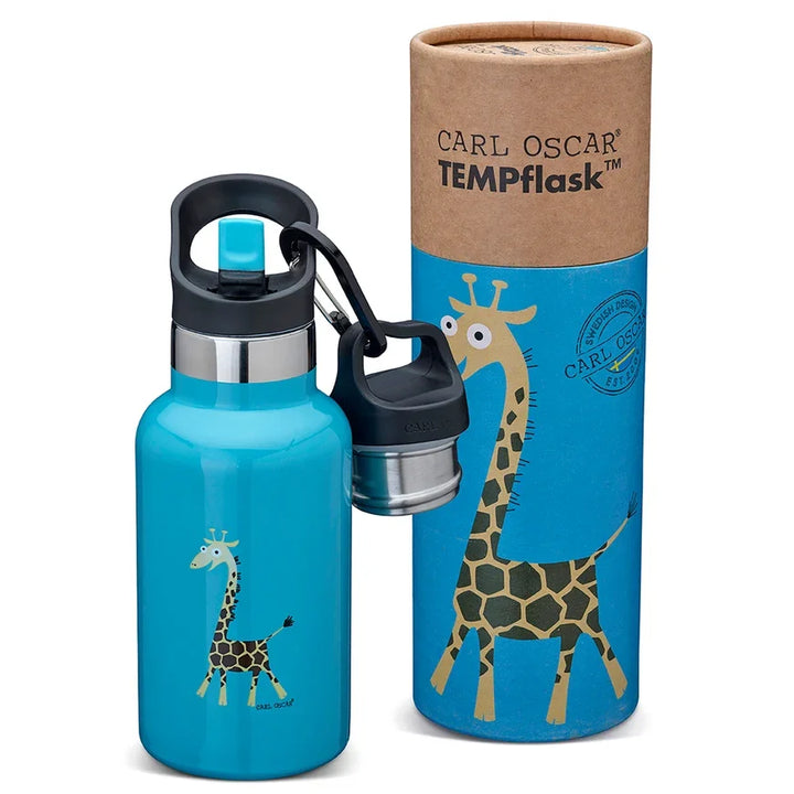 Blaue isolierte Wasserflasche mit Giraffendesign und Metallverschluss, präsentiert neben der Kraftverpackung mit einer Giraffenillustration.