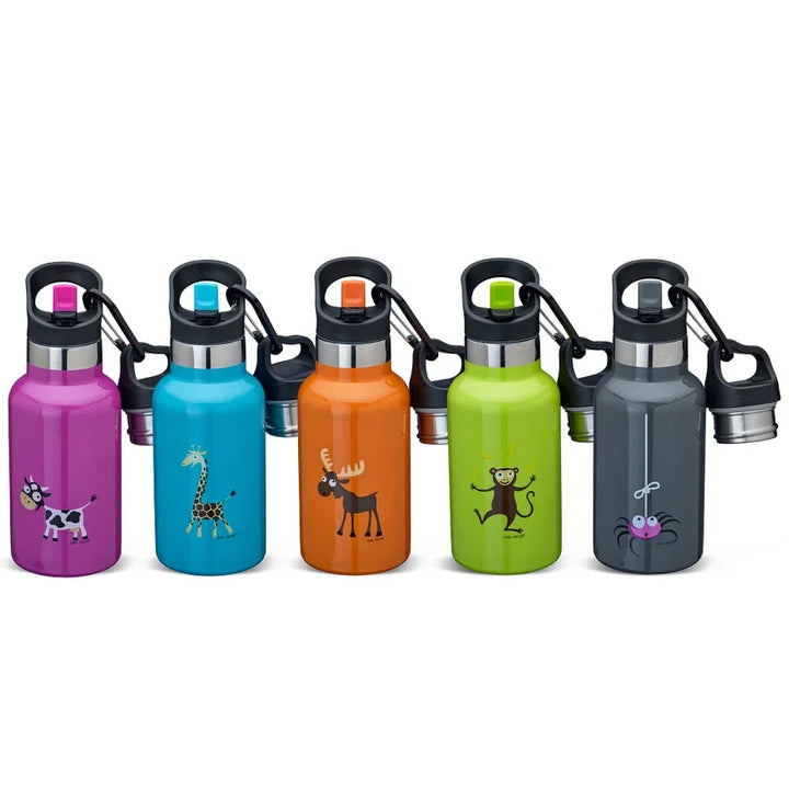 Fünf bunte Wasserflaschen aus Edelstahl mit verspielten Tiermotiven: Kuh, Giraffe, Elch, Affe und Spinne.